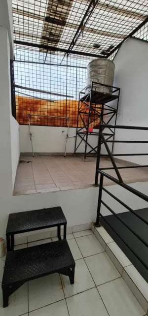 DISEWAKAN CEPAT RUMAH 1,4LANTAI CITRA GARDEN 5 BARU RENOVASI lokasi di Jakarta Barat, tersedia melalui melalui situs Olx