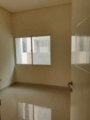 Disewakan cepat Rumah 2 Ac Cluster Amerika Green Lake City lokasi di Tangerang Kota, tersedia melalui melalui situs Olx