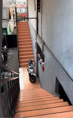 Disewakan dikontrakan unit rumah di Batusari Kebon Jeruk Jakarta Barat lokasi di Jakarta Barat, tersedia melalui melalui situs Olx