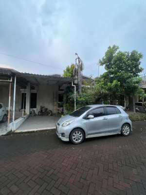 Disewakan full furnish tinggal bawa koper Mewah ada kolam renang lokasi di Surakarta Kota, tersedia melalui melalui situs Olx