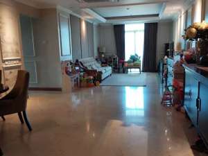 Disewakan Golf View Kondominium graha famili lokasi di Surabaya Kota, tersedia melalui melalui situs Olx