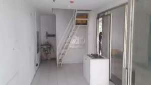 Disewakan kios depan kolam renang apartemen, cocok untuk jual makanan lokasi di Jakarta Timur, tersedia melalui melalui situs Olx