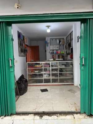 Disewakan kios tahunan lokasi di Jakarta Barat, tersedia melalui melalui situs Olx