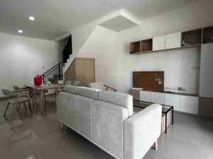 Disewakan murah banget rumah mewah PIK milenial 8x12,5 31BR full furnish mewah lokasi di Tangerang Kab., tersedia melalui melalui situs Olx