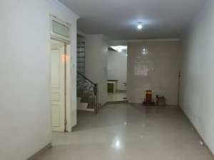 DISEWAKAN RUMAH 2 LANTAI 6 X 15 TAMAN PALEM LESTARI CENGKARENG JAKARTA BARAT lokasi di Jakarta Barat, tersedia melalui melalui situs Olx