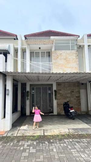 Disewakan Rumah 2 Lantai Dekat St. Sudimara, Pintu Tol BSD, Superindo lokasi di Tangerang Selatan Kota, tersedia melalui melalui situs Olx