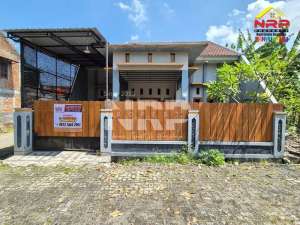 Disewakan Rumah 2 Lantai Siap Huni di Kawasan Perumahan Banyuwangi Kot lokasi di Banyuwangi  Kab., tersedia melalui melalui situs Olx