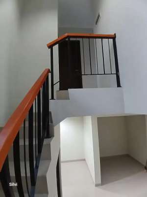 Disewakan rumah 2lt cantik di Holland Village Manado lokasi di Manado Kota, tersedia melalui melalui situs Olx