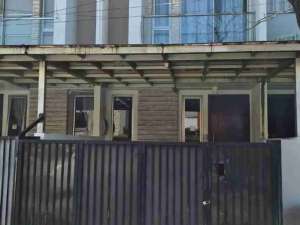 Disewakan Rumah 2lt Di Galaxy Bekasi lokasi di Bekasi Kota, tersedia melalui melalui situs Olx