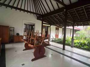 Disewakan Rumah 3 kamar luas 4 are di kawasan Elite Renon dengan halaman dan parkir luas lokasi di Denpasar Kota, tersedia melalui melalui situs Olx