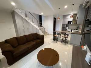 Disewakan Rumah 3 Lantai Fullfurnish Golf Island lokasi di Jakarta Utara, tersedia melalui melalui situs Olx