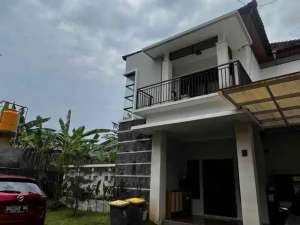 Disewakan Rumah 4-kamar tidur di Jalan Batanghari Renon lokasi di Denpasar Kota, tersedia melalui melalui situs Olx