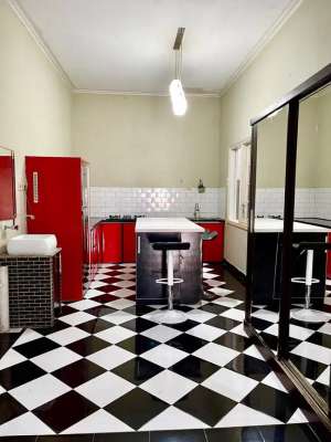 Disewakan Rumah Anggrek 3 GDC lokasi di Depok Kota, tersedia melalui melalui situs Olx