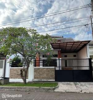 Disewakan Rumah Araya Tahap II Surabaya Timur lokasi di Surabaya Kota, tersedia melalui melalui situs Olx