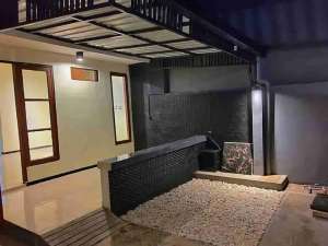 Disewakan RumahPuri Gunung Anyar Regency lokasi di Surabaya Kota, tersedia melalui melalui situs Olx