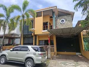 Disewakan Rumah Balikpapan Barukolam renang lokasi di Balikpapan Kota, tersedia melalui melalui situs Olx