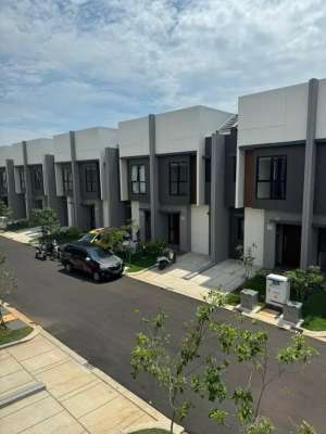 Disewakan Rumah Baru di Summarecon Crown Gading lokasi di Bekasi Kab., tersedia melalui melalui situs Olx