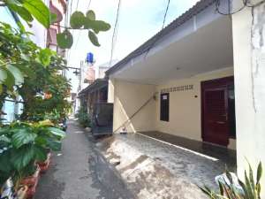 Disewakan rumah baru renovasi tidak berperabot di Duren Sawit Klender. lokasi di Jakarta Timur, tersedia melalui melalui situs Olx