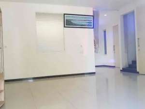 Disewakan Rumah Citraland Greenwood lokasi di Surabaya Kota, tersedia melalui melalui situs Olx