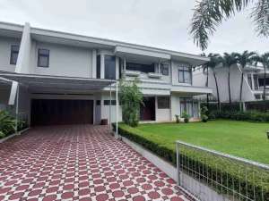 Disewakan Rumah Cluster Private VIPExclusive Limited Lingkungan Asri, NyamanTenang lokasi di Jakarta Selatan, tersedia melalui melalui situs Olx