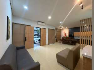 Disewakan Rumah Cluster Taman Simpruk Lippo Cikarang TGSA10TS lokasi di Bekasi Kab., tersedia melalui melalui situs Olx