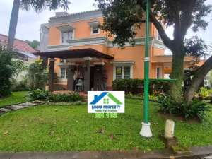 Disewakan Rumah Cozy dan Sangat Strategis Raffles Hills Cibubur lokasi di Bekasi Kota, tersedia melalui melalui situs Olx