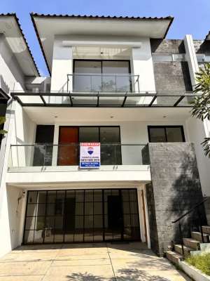 DISEWAKAN RUMAH DALAM KOMPLEK PONDOK LABU GREEN GARDEN lokasi di Depok Kota, tersedia melalui melalui situs Olx