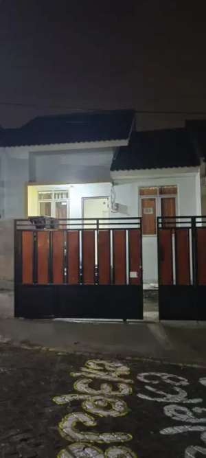 Disewakan Rumah Dekat Kampus Undip Tembalang Kota Semarang lokasi di Semarang Kota, tersedia melalui melalui situs Olx