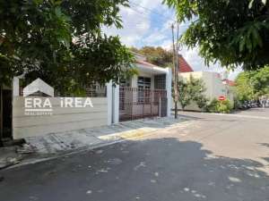 DISEWAKAN RUMAH DI BATURAN COLOMADU KARANGANYAR lokasi di Surakarta Kota, tersedia melalui melalui situs Olx