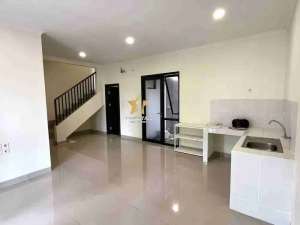 DISEWAKAN RUMAH DI CLUSTER BARONI lokasi di Tangerang Kota, tersedia melalui melalui situs Olx