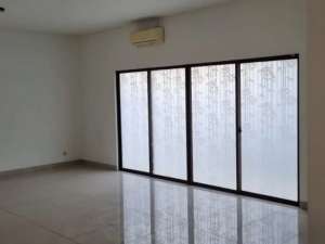 Disewakan Rumah di JGC, Cakung JakTim dekat toll 95jtthn lokasi di Jakarta Timur, tersedia melalui melalui situs Olx