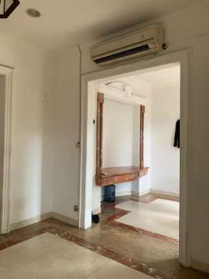 DisewakanRumah di jl. Lembang Menteng lokasi di Jakarta Pusat, tersedia melalui melalui situs Olx