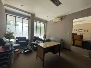 Disewakan Rumah Di Jl. Musi, Surabaya Pusat lokasi di Surabaya Kota, tersedia melalui melalui situs Olx