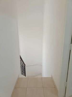 Disewakan rumah di komplek Latinos Bsd lokasi di Tangerang Selatan Kota, tersedia melalui melalui situs Olx