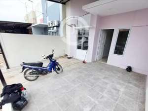 Disewakan Rumah di Perumahan Pulomas, Batam Centre lokasi di Batam Kota, tersedia melalui melalui situs Olx