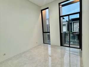 DISEWAKAN RUMAH DISTRICT 9 CITRALAND UNFURNISH DEKAT SEKOLAH CIPUTRA lokasi di Surabaya Kota, tersedia melalui melalui situs Olx