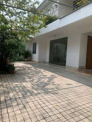 Disewakan Rumah Fully Furnished di Menteng lokasi di Jakarta Pusat, tersedia melalui melalui situs Olx