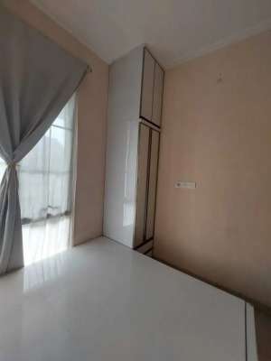 Disewakan Rumah Furnished di Komplek Perumahan Green Village Cipondoh lokasi di Tangerang Kota, tersedia melalui melalui situs Olx