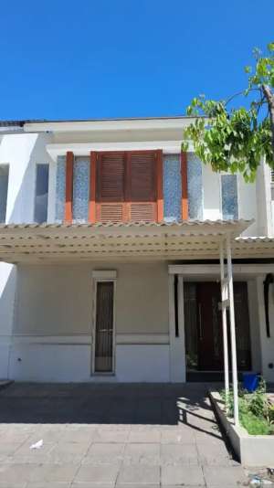 Disewakan Rumah Grand Harvest cluster Arcadia lokasi di Surabaya Kota, tersedia melalui melalui situs Olx