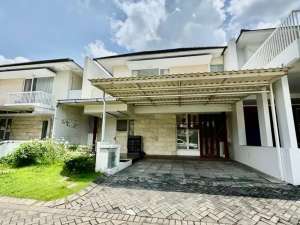 DISEWAKAN RUMAH GREENWICH ROYAL RESIDENCE 2LT SEMI FURNISH WIYUNG lokasi di Surabaya Kota, tersedia melalui melalui situs Olx