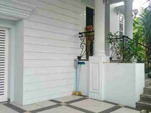 Disewakan Rumah Hook, 2 lt di Duren Tiga. JakSel lokasi di Jakarta Selatan, tersedia melalui melalui situs Olx