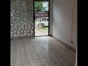 Disewakan Rumah Hook di Cluster Newton By Rumah Chinida Dw lokasi di Tangerang Kota, tersedia melalui melalui situs Olx