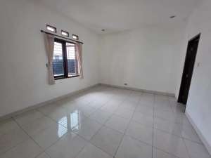 DISEWAKAN RUMAH KANTOR CANTIK 2 LANTAI JATIWARINGIN JAKARTA TIMUR lokasi di Jakarta Timur, tersedia melalui melalui situs Olx