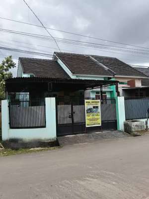 Disewakan Rumah Komp. Sekojo Harmony Residence Isi lokasi di Palembang Kota, tersedia melalui melalui situs Olx
