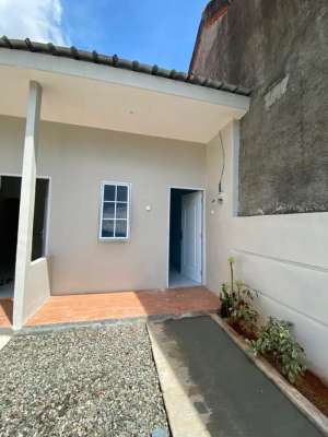 DISEWAKAN RUMAH KOS CIBUBUR lokasi di Bekasi Kota, tersedia melalui melalui situs Olx