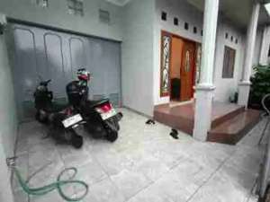 disewakan rumah luas ditengah kota buahbatu kota bandung lokasi di Bandung Kota, tersedia melalui melalui situs Olx