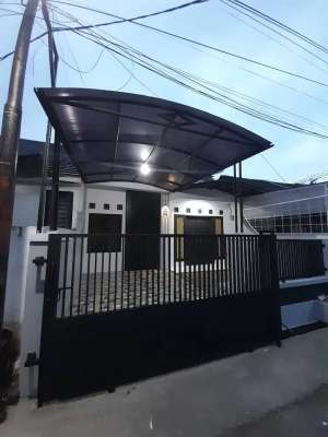 Disewakan Rumah Luas Lokasi dekat dari Gerbang Utama Dasana Indah lokasi di Tangerang Kab., tersedia melalui melalui situs Olx