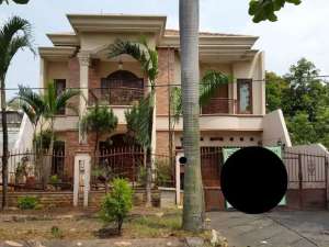 Disewakan rumah mewah dan bagus 2lantai di Taman Modern Cakung Jakarta Timur siaphuni minimalis modern lokasi di Jakarta Timur, tersedia melalui melalui situs Olx