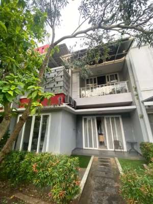 DISEWAKAN Rumah Mewah, Komplit, Harga Irit lokasi di Semarang Kota, tersedia melalui melalui situs Olx