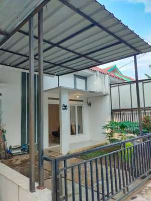 Disewakan RUMAH MURAH FULL FURNISHED DAN BULANAN di Reni Jaya Pamulang lokasi di Tangerang Selatan Kota, tersedia melalui melalui situs Olx